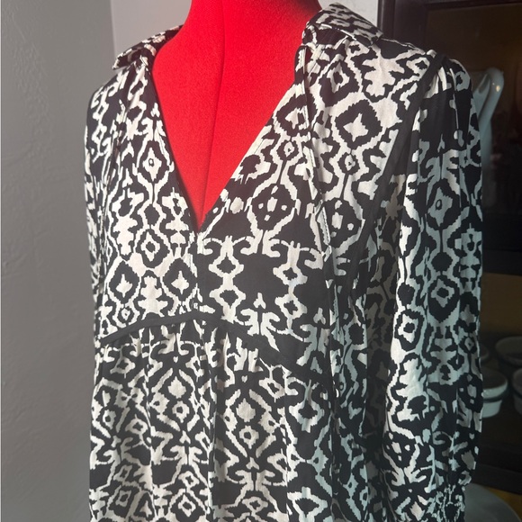 Umgee USA Womens Black White Boho Blouse Size Large Rayon Peasant Tunic Top - Picture 2 of 8